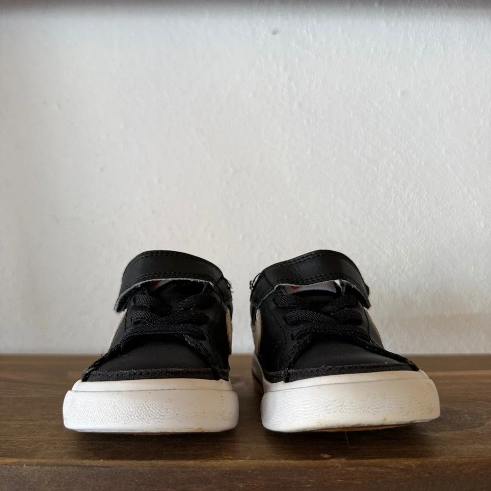 Nike Court Legacy TD Black White Hook & Loop Toddler Sneakers Size 5C DA5382-002 - Picture 2 of 10